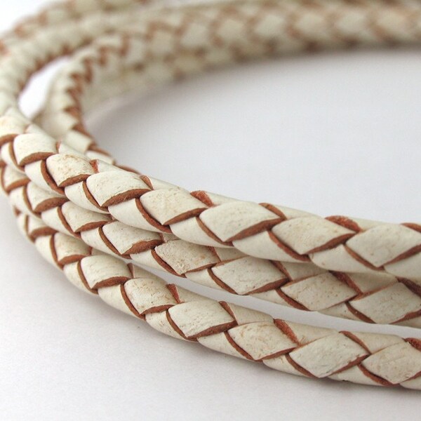 LBOLO0330609) 3.0mm White Genuine Braided Bolo Leather Cord.  Round Braided Bolo Leather Cord.  2.9 meters.