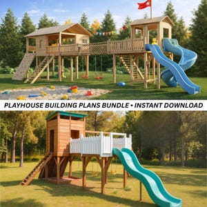 Op de afbeelding: Twee afbeeldingen van een houten speelset met een glijbaan, schommels en een klimmuur. De speelset heeft een houten dak en is omgeven door gras en bomen. De tekst "PLAYHOUSE BUILDING PLANS BUNDLE • INSTANT DOWNLOAD" staat onderaan.