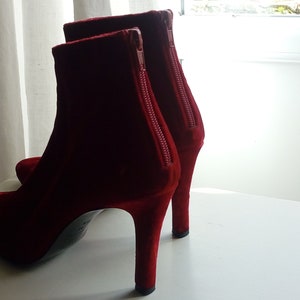 Vintage YVES SAINT LAURENT Red Velvet Ankle Boots Ysl Pointed Toe High Heels Runway Ankle Boots Us7 image 5