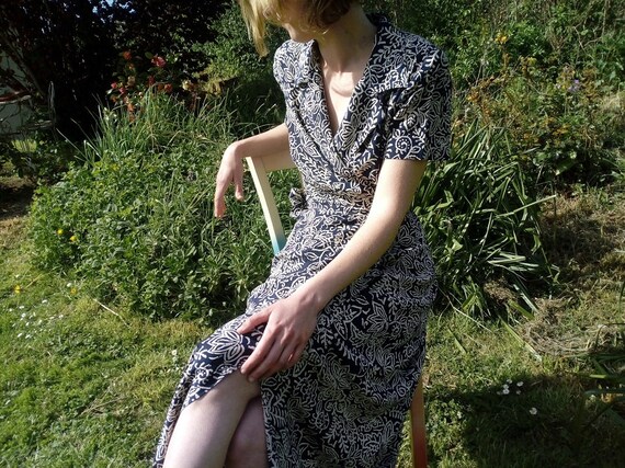 Vintage Floral Printed Wrap Dress / Summer 40s St