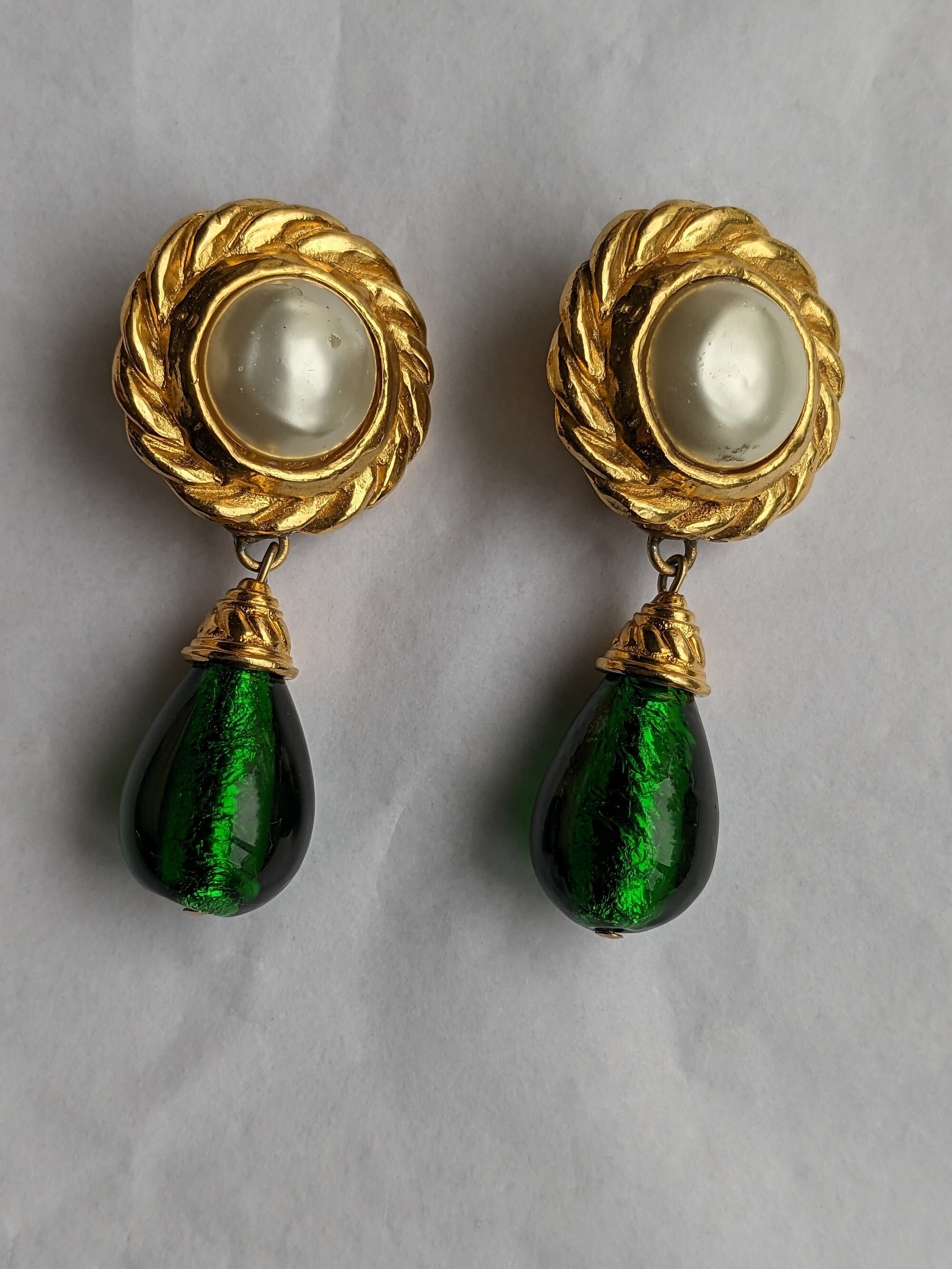 Vintage Golden and Center Pearl Drop-earrings Emerald Glass 