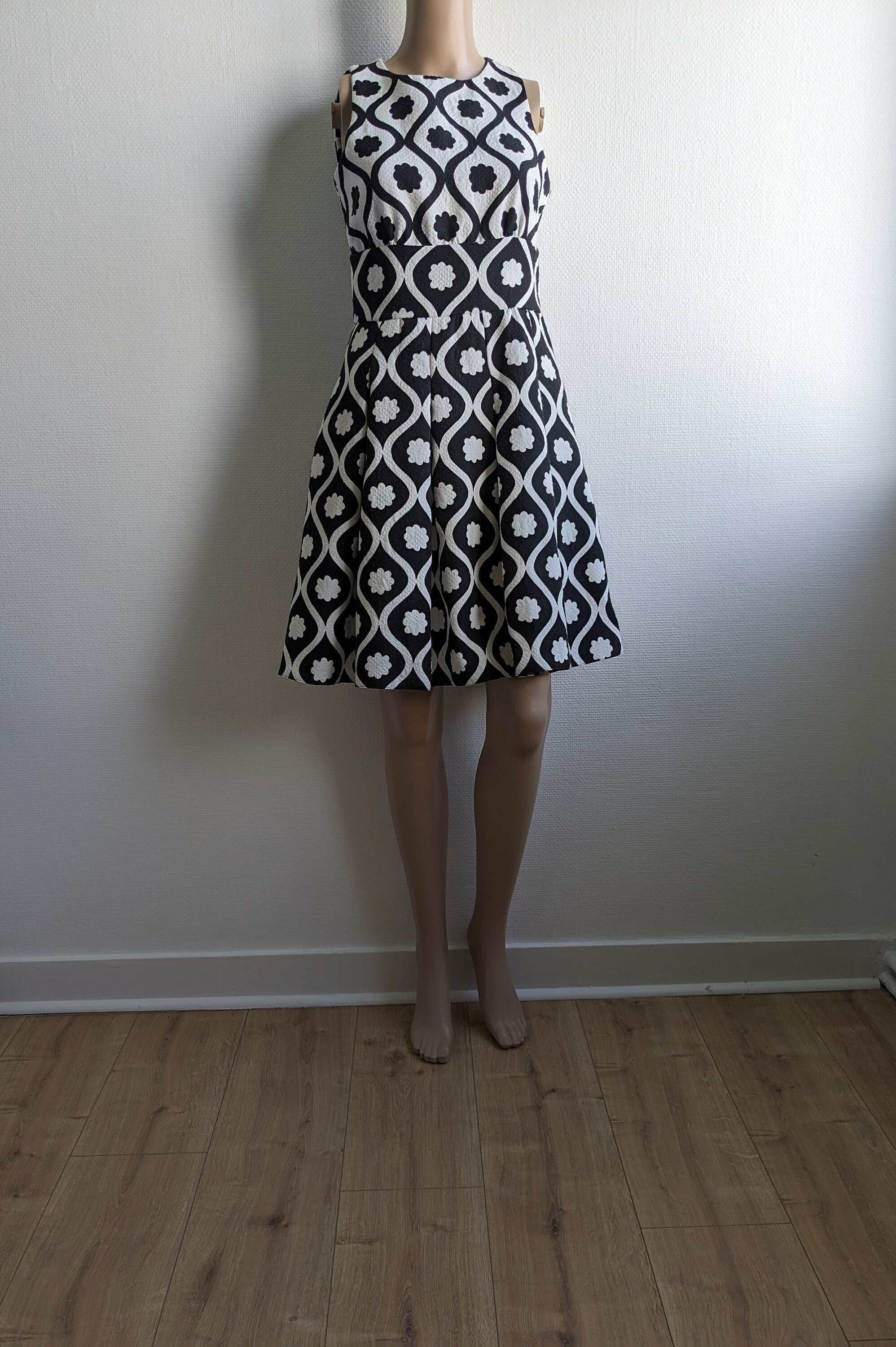 Black and White Printed Cocktail Dress 