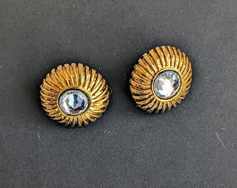 CHANEL Authentic Vintage Golden Earrings With Central Glass Pearl