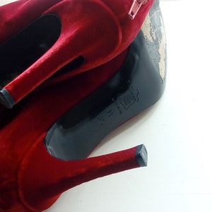 Vintage YVES SAINT LAURENT Red Velvet Ankle Boots Ysl Pointed Toe High Heels Runway Ankle Boots Us7 image 10