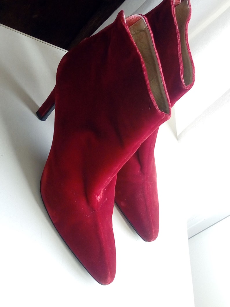 Vintage YVES SAINT LAURENT Red Velvet Ankle Boots Ysl Pointed Toe High Heels Runway Ankle Boots Us7 image 6