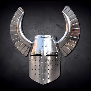 Handmade Steel Viking Horned Helmet: Medieval Knight Crusader LARP Cosplay