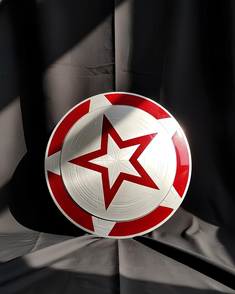 Réplica del escudo del Capitán América personalizado: accesorio de cosplay de Marvel de metal imagen 2