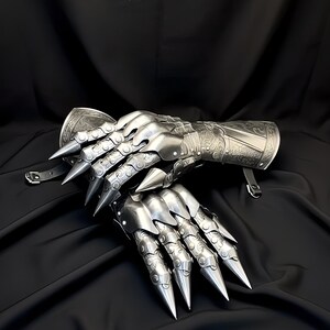Personalized Medieval Dragon Claw Gauntlets: Viking Gothic Armor, Cosplay LARP image 2