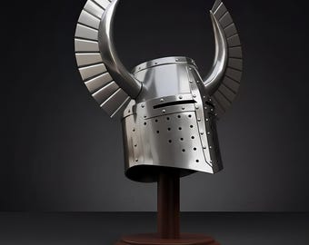 Personalisierter handgemachter gehörnter Stahlhelm: LARP Cosplay