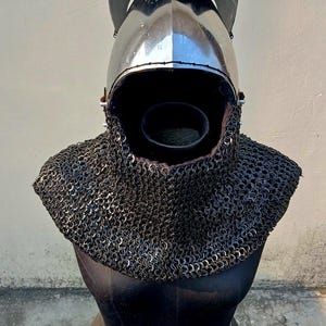 Gepersonaliseerde middeleeuwse bascinethelm met varkensgezicht: stalen ridderpantser, klaar voor SCA-kostuum afbeelding 4