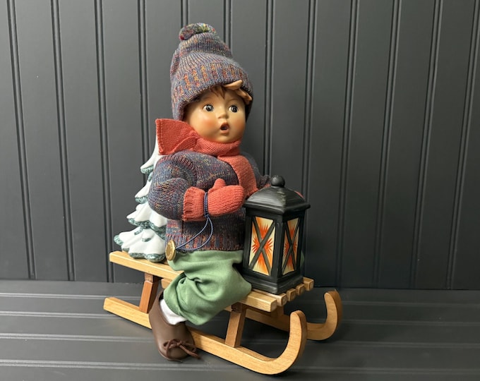 M.I. Hummel Christmas Doll “Ride Into Christmas” 1991 Goebel Danbury Mint w/ Original Box, Papers, COA – German Holiday Collectible
