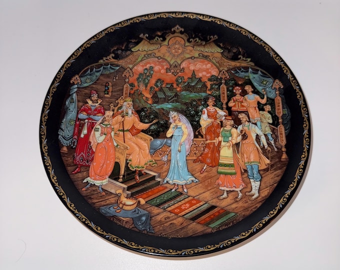 Palekh Russian Plate • Trial of Tsar Berendey • 1990 Tsyplakov • 7.75 Inch