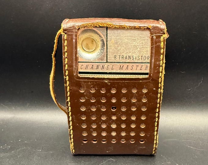 Vintage Channel Master 8 Transistor Radio | Leather Case, Mid Century Decor