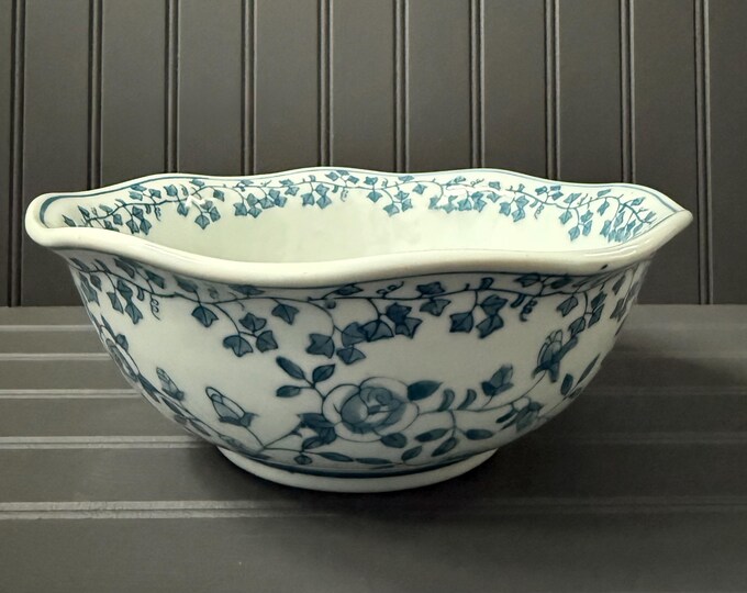 Vintage Blue Floral Ivy Scalloped Porcelain Serving Bowl – Unmarked Japan Style