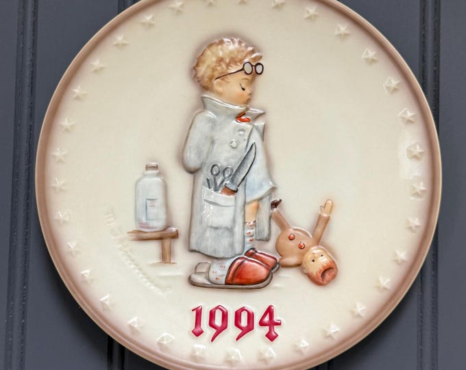 1994 M.J. Hummel Goebel Collector Plate | “Little Doctor” 24th Annual Edition