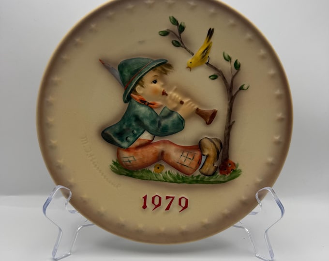 1979 Goebel Hummel Annual Plate Hum 272 • Boy with Flute • West Germany Vintage Decor