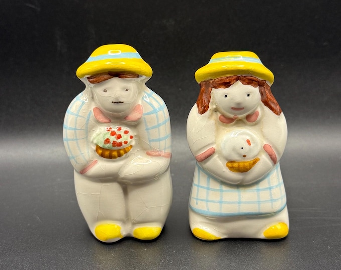 Vintage Boy and Girl Pie Salt & Pepper Shakers | Plaid Farmhouse Decor