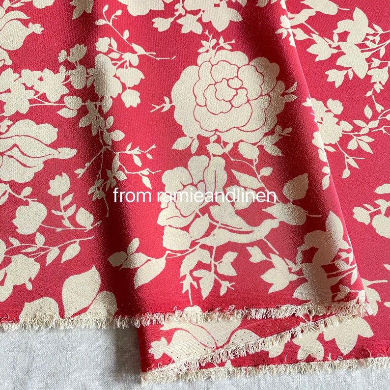 Tissu en soie, soie épaisse 20 M/M, imprimé pivoine de style vintage, tissu crêpe de Chine de soie, demi-mètre par 43 de large image 1