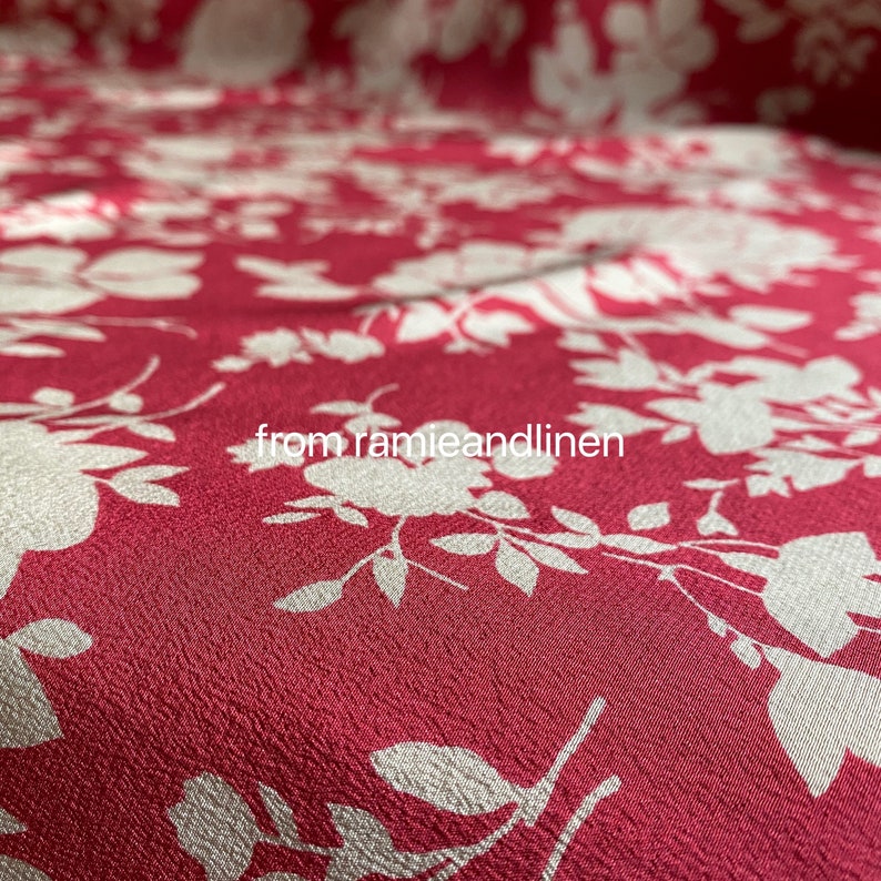 Tissu en soie, soie épaisse 20 M/M, imprimé pivoine de style vintage, tissu crêpe de Chine de soie, demi-mètre par 43 de large image 5