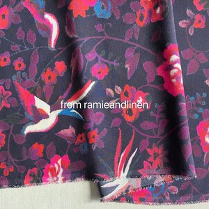 Seidenstoff, Seidenkrepp, Vögel und Blumen Druck, Vintage Stil, reiner Seidenstoff, 20 m / m, halber Hof mal 134 cm breit