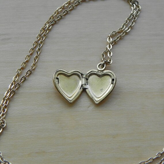 Heart-Shaped Locket Pendant Necklace - image 6