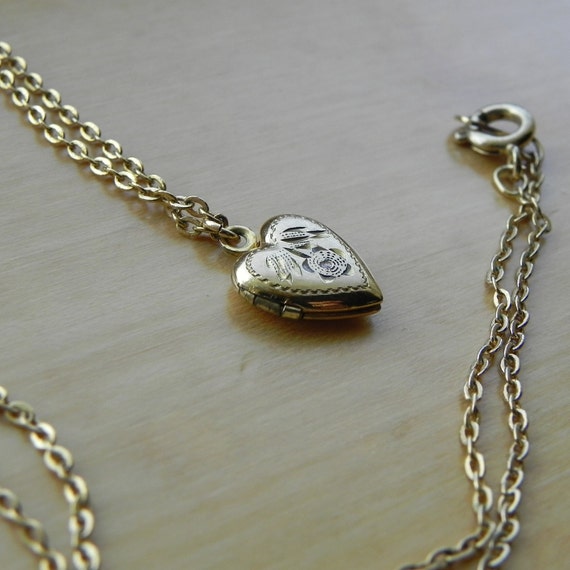 Heart-Shaped Locket Pendant Necklace - image 8