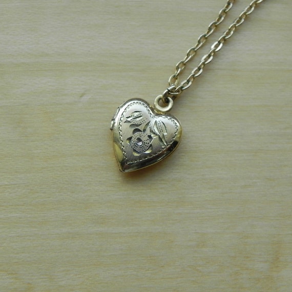 Heart-Shaped Locket Pendant Necklace - image 1