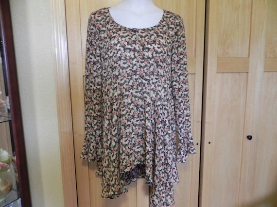 Vintage Romantic Floral Poet Blouse
