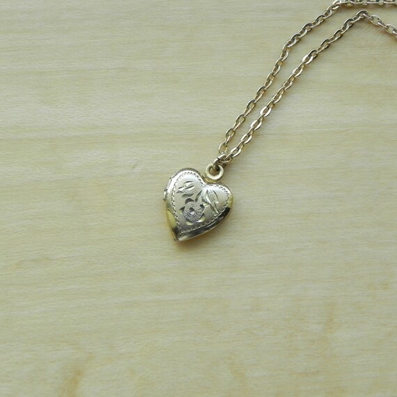 Heart-Shaped Locket Pendant Necklace - image 2