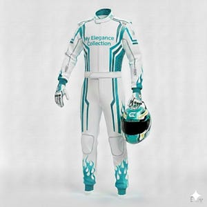 Puede incluir: Traje de carreras blanco con detalles turquesa y diseños de llamas en las piernas. El traje tiene el texto "My Elegance Collection" en el pecho. Se incluye un casco y guantes a juego.
