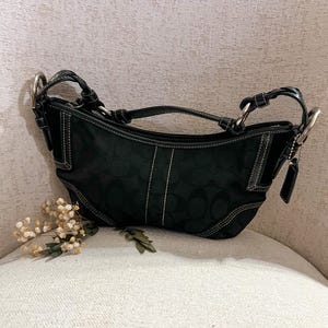 Torba na ramię Coach Mini Hobo 6266 – czarna żakardowa Signature Baguette