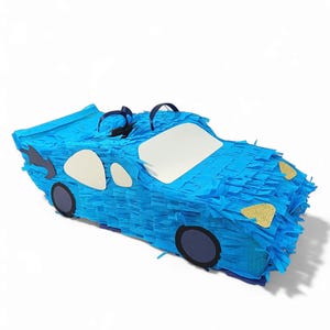 Blauwe autopiñata | Klassiek of trekkoord | Gepersonaliseerde kleuropties | 60 x 35 x 10 cm | Decoratie verjaardagsfeestje
