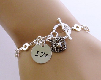 Silver Initial Bracelet, Heart Charm, Personalized Initial Bracelet, Friendship Bracelet, Mom Bracelet, Personalized Bridesmaid Bracelet