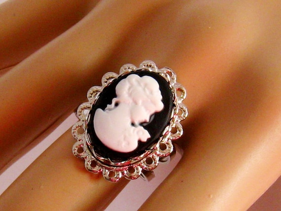Victorian Cameo Ring, Victorian Ring, Cameo Jewelry, Victorian Jewelry, Cocktail Ring, Black Adjustable Ring Jewelry Gift for Her