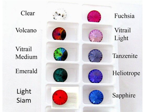 SWAROVSKI 緑のクリスタル ネックレス Birthstone ペンダント, スクエア・カット, 8月, グリーン