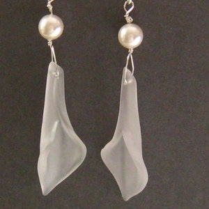 Calla Lily Earrings: Romantic Flower, Elegant Pearl Bridal Earrings - Sterling Silver Romantic Bridal Earrings, Wedding Jewelry Gift