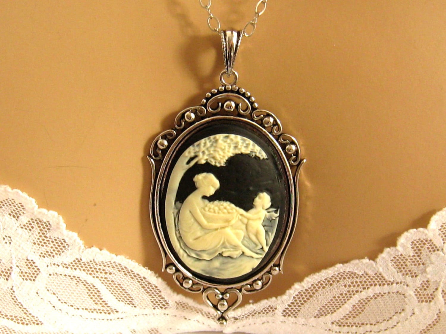 Mother cheap cameo necklace