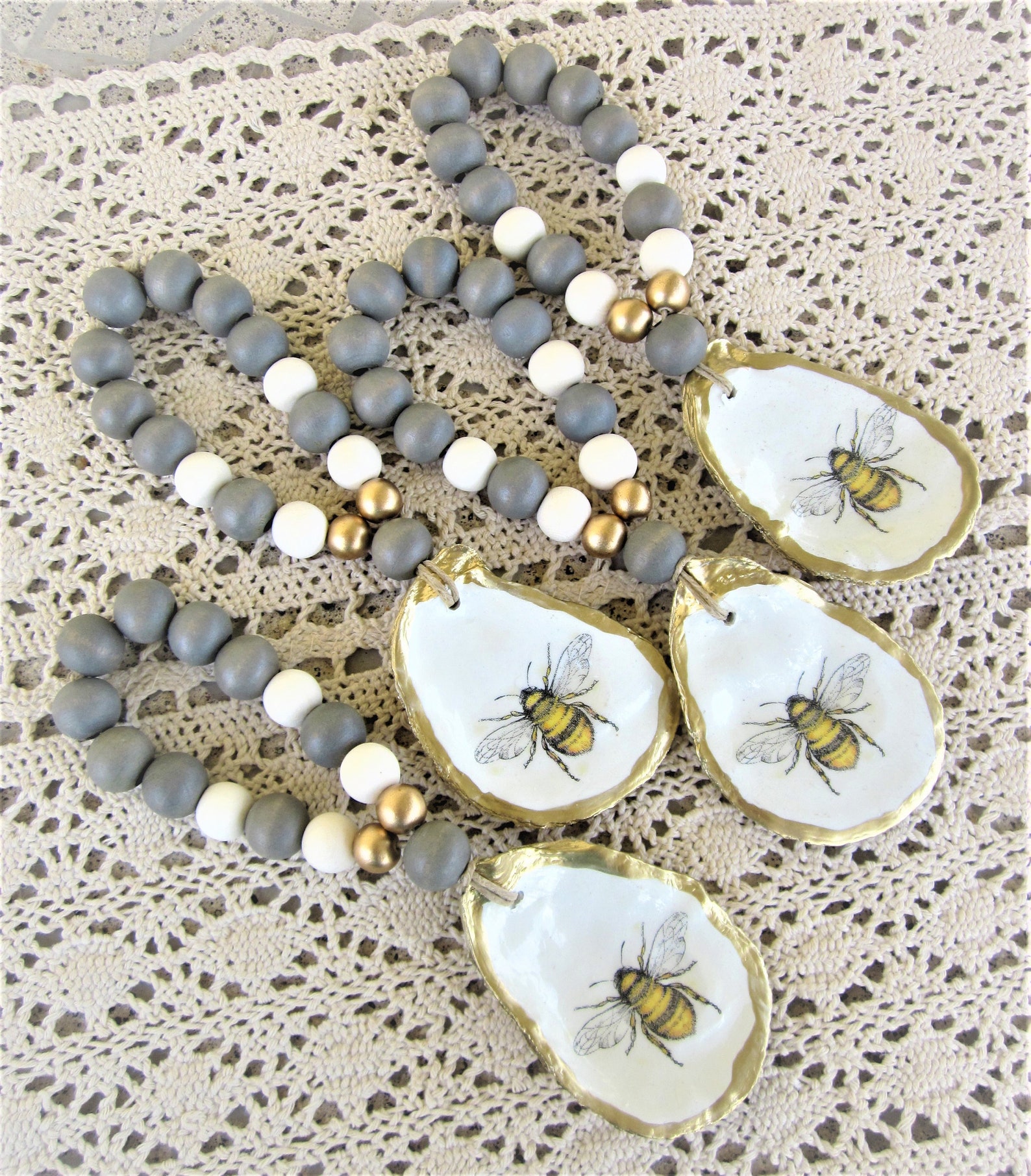 Honey Bee Oyster Napkin Ring Rustic Farmhouse Table Accent Etsy