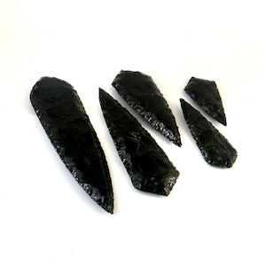 Schwarz Obsidian Pfeilspitze - Pfeilspitze - Obsidian Kristalle und Steine - Heilsteine - Kristalle und Heilsteine