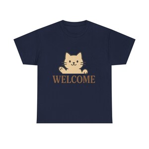 T-shirt de bienvenue avec un chat mignon