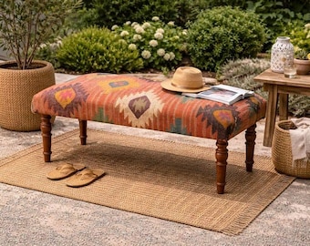 Banco rústico Kilim, otomana de alfombra turca, taburete de madera hecho a mano, decoración de entrada estilo granja bohemia