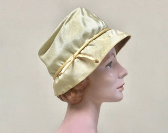 Vintage 1960s Rayon Bucket Hat, Mod Iridescent Ecru Fabric Flowerpot Hat, Mid-Century Fashion Accessory