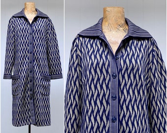 Vintage 1970s Polyester Geometric Pattern Coat, 70 Herringbone A-Line Coat, Boho Vegan Outerwear, Medium 38 Inch Bust, VFG