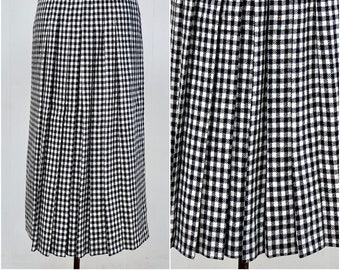 Vintage 1970s Black and White Pleated Plaid Skirt, JG Hook Preppy Style, Small 24" Waist, VFG