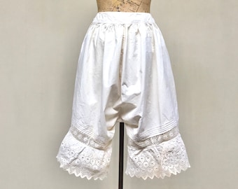 Antique 1910s Edwardian Drawers, White Cotton and Eyelet Lace Bloomers, Ladies Underwear, Extra Small 22 Inch Waist, VFG