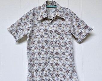 Vintage 1960s Foulard Pattern Shirt, Short Sleeve Cotton Blend Casual Shirt, MCM Preppie Style, 36" Chest, VFG