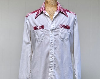 Vintage 1970s Kennington Casual Shirt, 70s White Cotton and Red Plaid Flannel Long Sleeve, 44" Chest, VFG