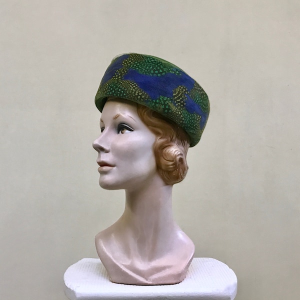 Vintage 1960s Feather Pillbox Hat, 60s Genuine Green Velour Fur Felt with Guinea Feathers and Netting, Mid-Century Style, Size 21 3/4"