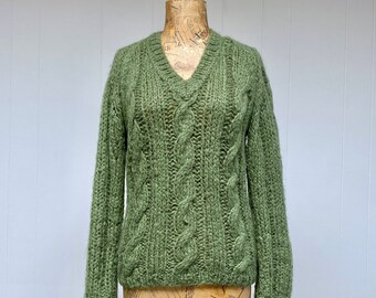 Maglione a trecce in mohair verde vintage degli anni '60, pullover con scollo a V di Vogue British Mid-Century, lavorato a mano in Italia, da piccolo a medio, VFG