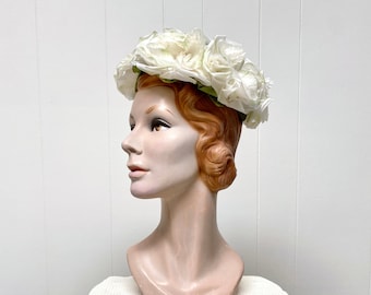 Vintage 1960s White Floral Hat, Mid-Century Garden Party, 60s Spring Summer Wedding, One Size